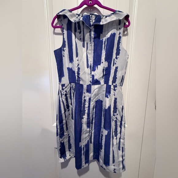 Banana Republic Blue and White Grey Patterned Midi Dress - Picture 5 of 6